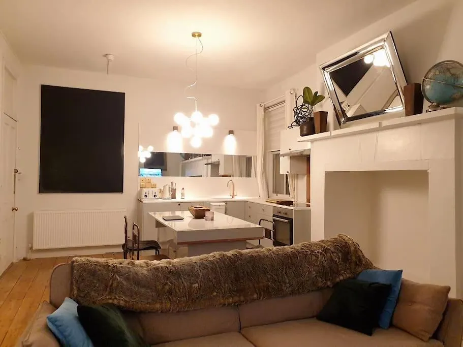 2 Spacious And Quiet One Bed In Central Hove With Free Parking Appartement
